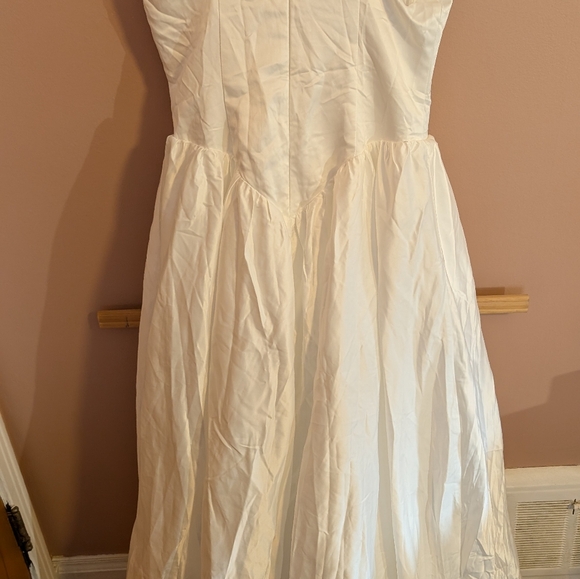 Bria White Basque Waist Maxi Dress NWOT - Picture 4 of 8